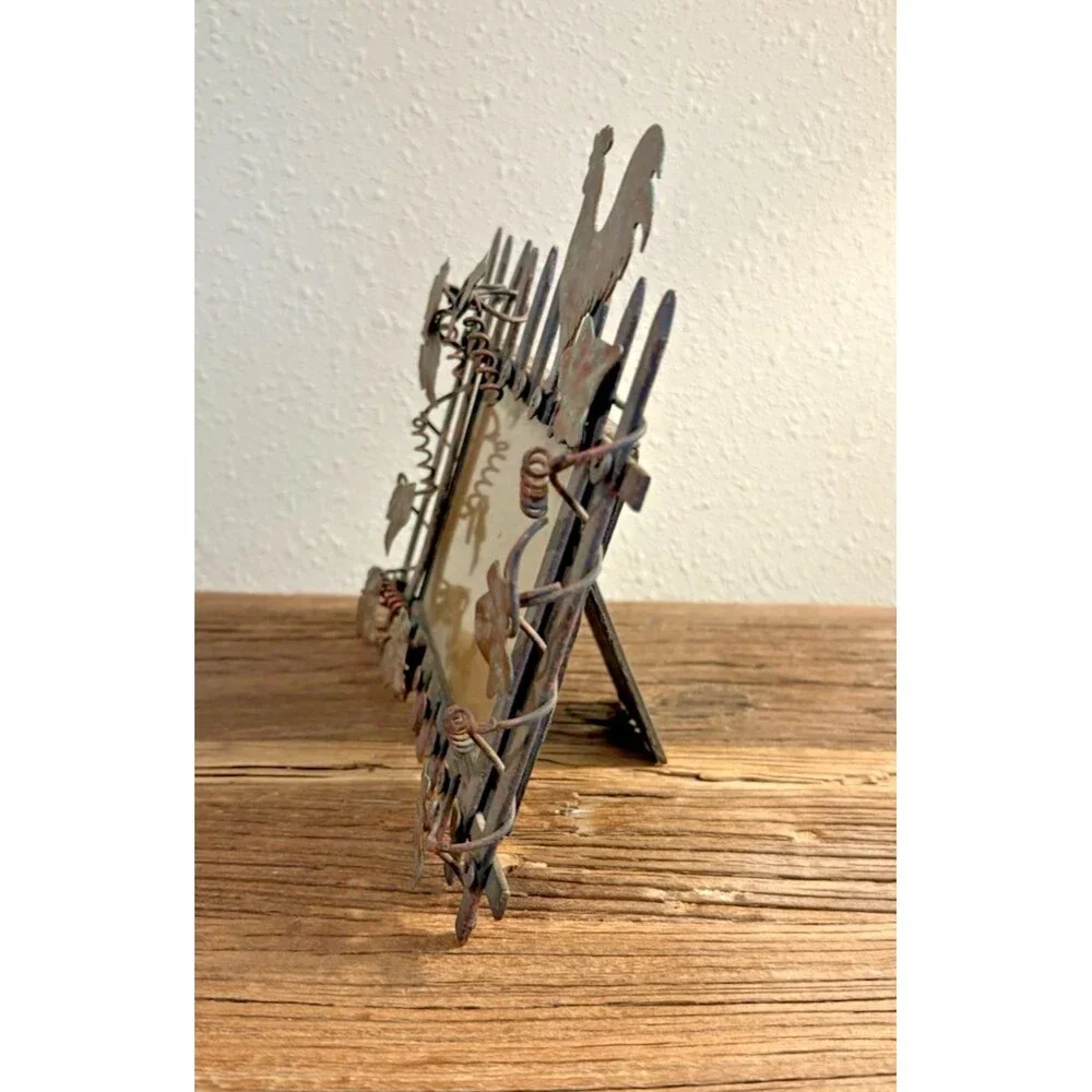 Metal Bronze Picket Fence Rooster Picture Frame Holds 4X6 Inches Used